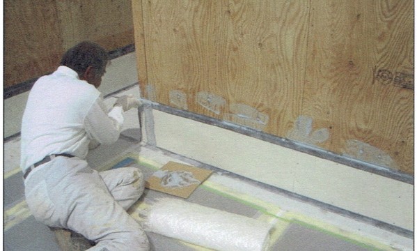 立面のケイカル目地部パテ処理 立面のケイカル目地部パテ処理