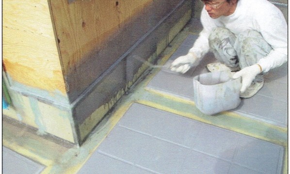 立面の中塗り塗布 立面の中塗り塗布