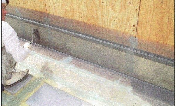立面の中塗り塗布 立面の中塗り塗布
