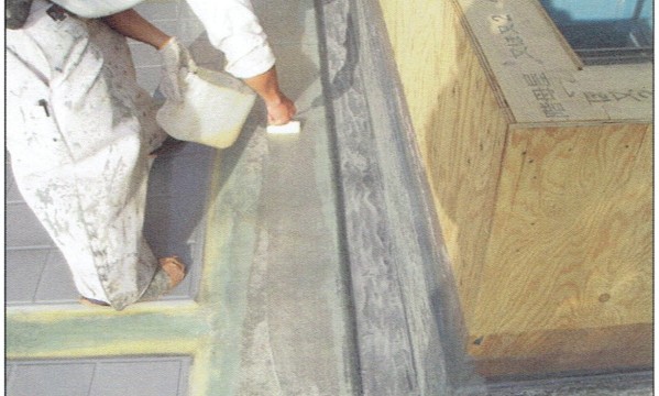 床面のERボンド塗布 床面のERボンド塗布