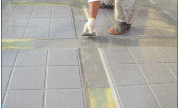 テクノパネル溝部ウレタン1回目コテならし テクノパネル溝部ウレタン1回目コテならし