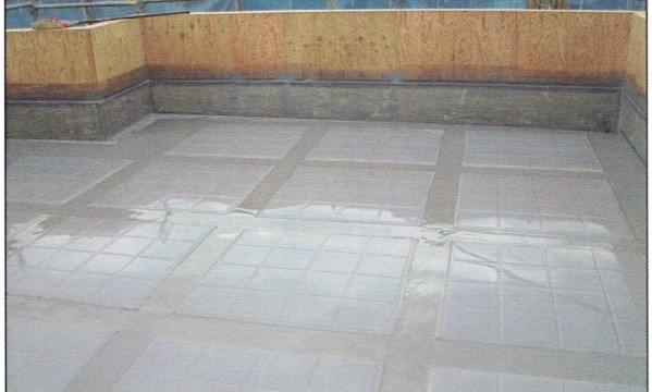 ウレタン2回目塗布完了 ウレタン2回目塗布完了